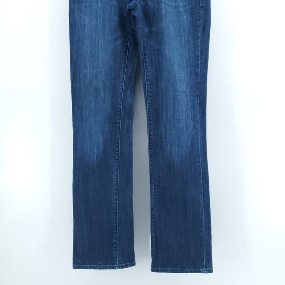 GAP Womens Curvy Straight Classic MidRise Medium Wash Whiskering Stretchy| 2R - Picture 3 of 10